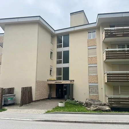 Magnifique Avec Terrasse Spacieuse Et Jardin Loeche-les-bains *