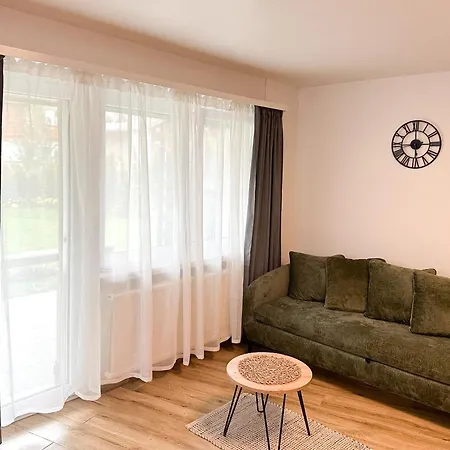 Apartment Magnifique Avec Terrasse Spacieuse Et Jardin Loeche-les-bains